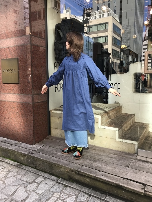 リネンスモッキングハイネックオペラワンピース Sapporo Staff Blog