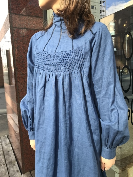 リネンスモッキングハイネックオペラワンピース Sapporo Staff Blog