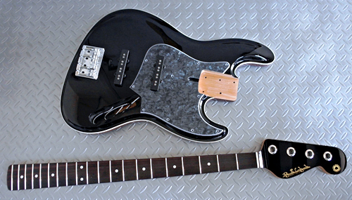 オーダーものを含むGuitarとBass・7種の塗装が完了!_e0053731_17493722.jpg