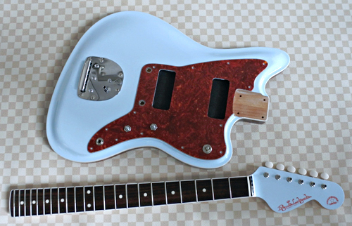オーダーものを含むGuitarとBass・7種の塗装が完了!_e0053731_17494787.jpg