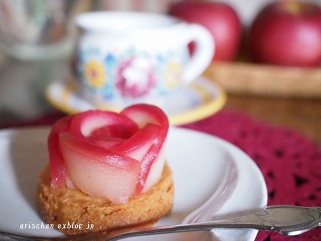 紅玉りんごで薔薇タルト～♪_f0295238_14045118.jpg