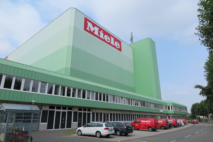 Mieleドイツ本社/工場見学&IFA2018視察研修へ④_c0156359_09565739.jpg