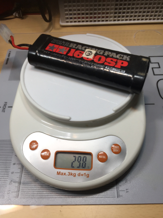 タミヤ Li-Fe LF2200-6.6VとNi-Cd RACING PACK 1600SPの比較 タミヤ Li-Fe LF2200-6.6VとNi-Cd RACING PACK 1600SPの比較