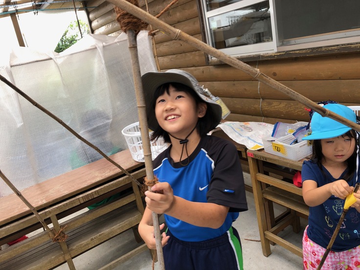 ひみつ基地キャンプ〔１日目〕チームの秘密基地が完成しました！夕食だって基地の中でいただきます！_d0363878_19234.jpg
