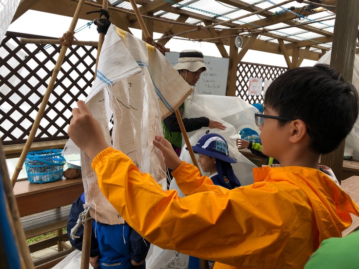 ひみつ基地キャンプ〔1日目〕チームの秘密基地が完成しました!夕食だって基地の中でいただきます!_d0363878_1935919.jpg