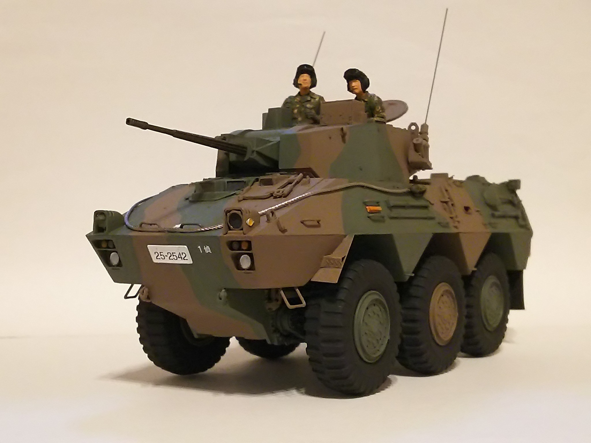 トランペッター・1/35 日本 陸上自衛隊 87式 偵察警戒車_b0098271_16424647.jpg