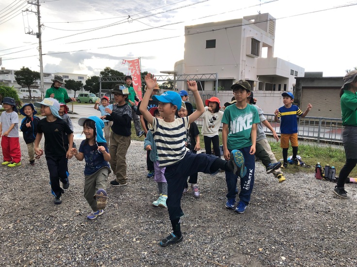 ひみつ基地キャンプ〔２日目〕おはようございます。とっても暖かくて快適だった基地の夜でした。_d0363878_8454563.jpg