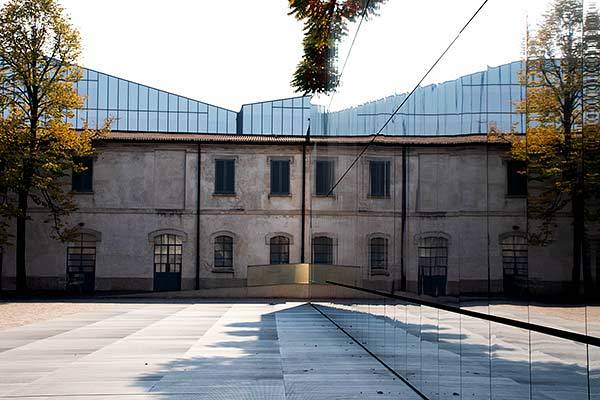 プラダ財団美術館　(Fondazione Prada Molano)_c0182196_20040339.jpg