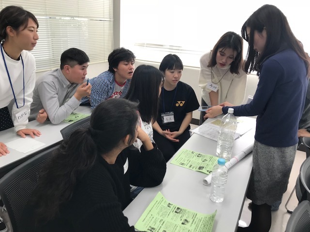 10月30日　日本語学校の留学生たちとの交流会。笑いがいっぱいでした。_a0029225_08094277.jpg