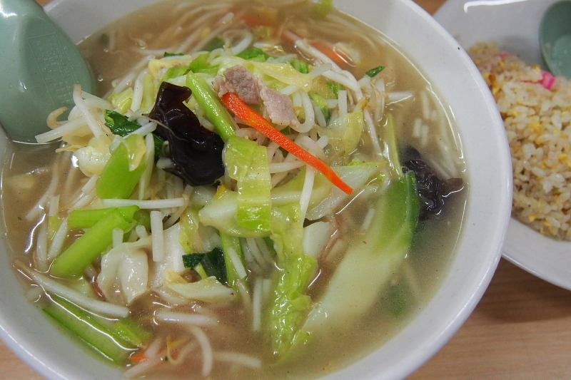【野菜が美味いアツい一杯】タンメン胖（ばん）＠千葉駅_b0008655_15082142.jpg