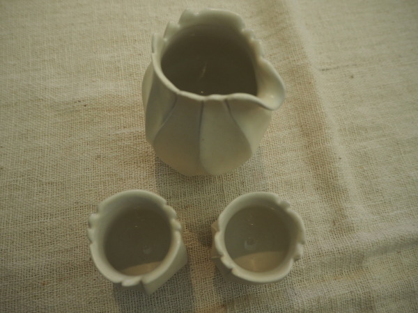 松平彩子さんの白い茶器と酒器_b0132442_16261827.jpg