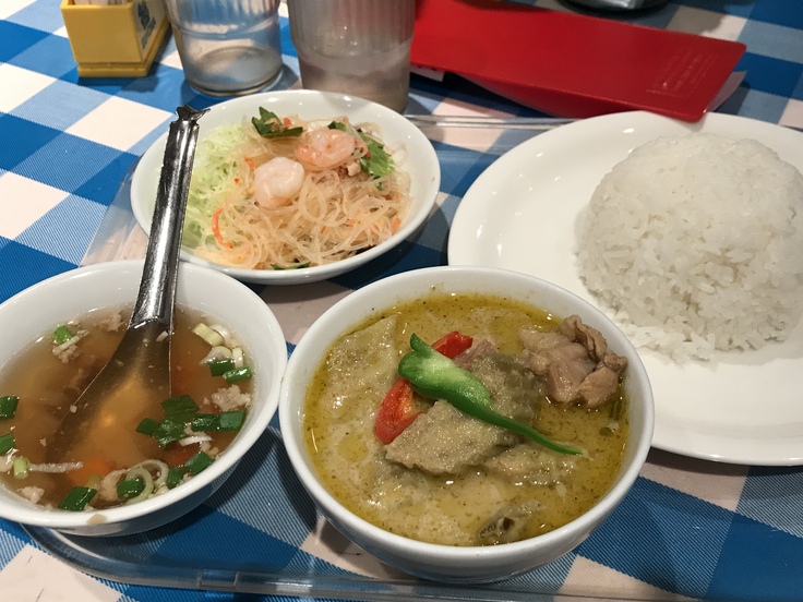 KHAO SAN（新宿）で グリーンカレーをかっ喰らう！_c0212604_16174319.jpg