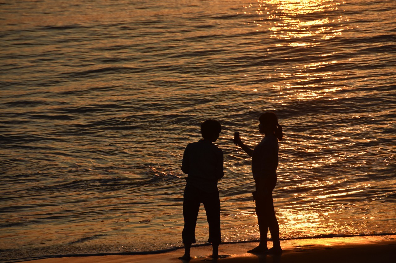 The beach is a mirror　　_d0065116_19082893.jpg