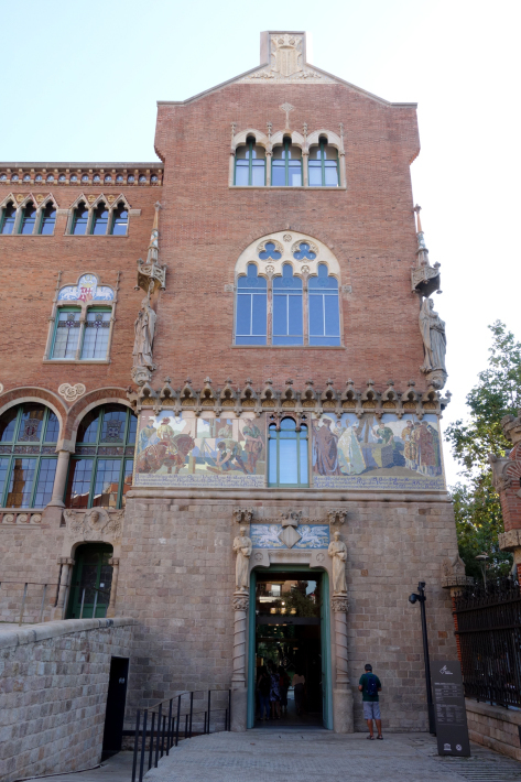 サン・パウ病院 Hospital de Sant Pau リュイス・ドメネク・イ・ムンタネー Sant Pau Recinte Modernista 世界遺産 2018年9月 バルセロナの旅(4)_f0117059_22061380.jpg