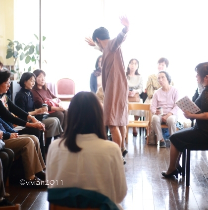 青木ひろこのリーディングカフェ「私と踊って」　～妻木律子のDANCEと共に～_e0227942_22143457.jpg
