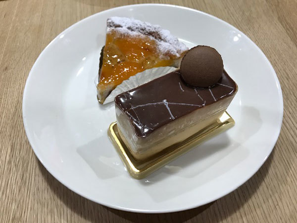 金沢（直江町）：アトリエ ルリタテハ（洋菓子＆カフェ）_b0089578_15381275.jpg