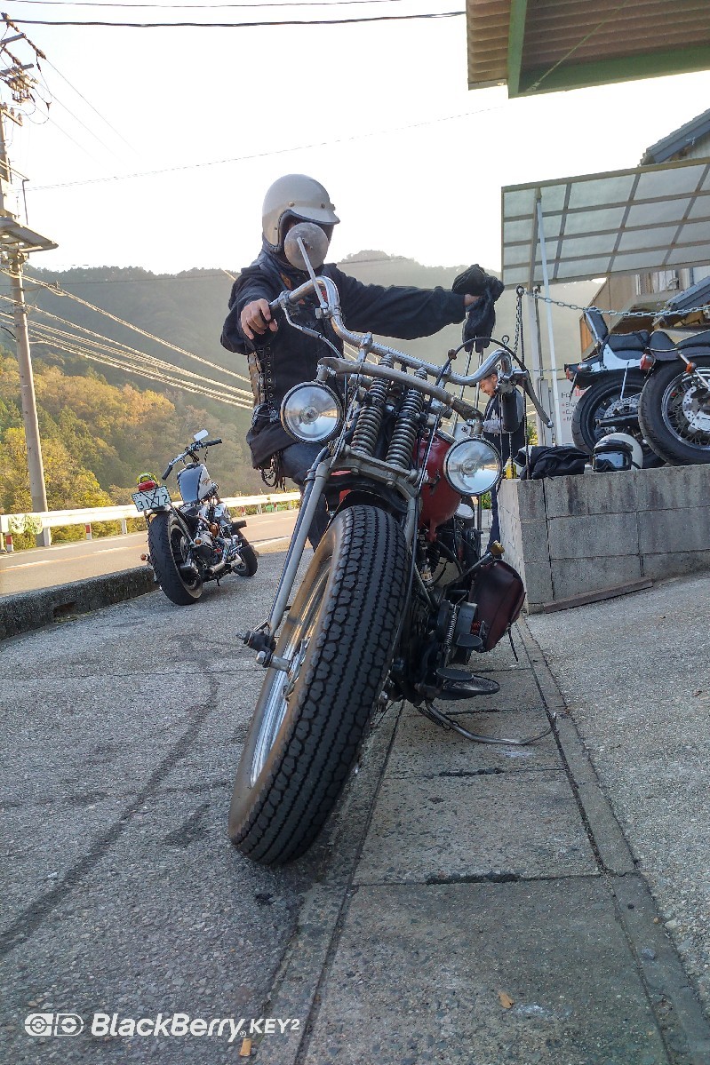 今日は朝八時から引取..._a0159215_23395265.jpg