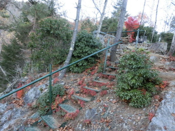 群馬・上野村　御巣鷹の尾根（日航123便墜落地）へ。（平成三十年十月三十日・二部③）_d0221319_17172828.jpg