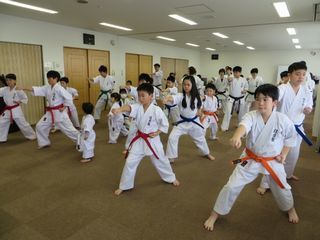 日曜空手　屯田教室　新琴似・新川教室_c0118332_16084709.jpg
