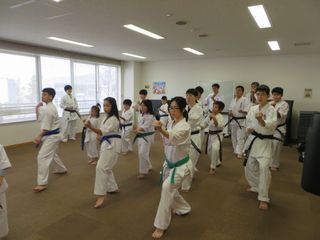 日曜空手　屯田教室　新琴似・新川教室_c0118332_16085819.jpg