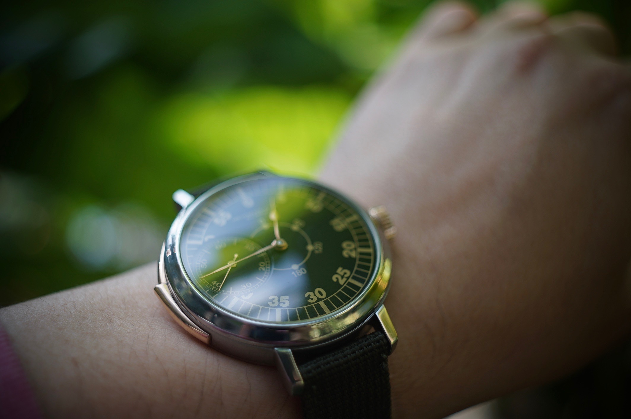 details #3: BEZEL and LEVER_f0057849_1355740.jpg