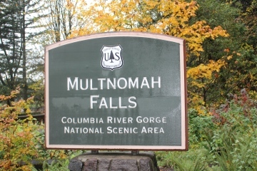 マルトノマ滝 Multnomah Falls Prairie Life