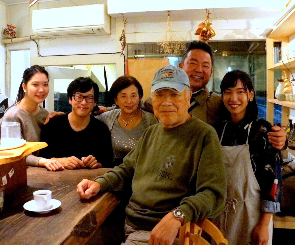 江ノ島から腰越、根津から谷中の一日_c0180686_18351960.jpg