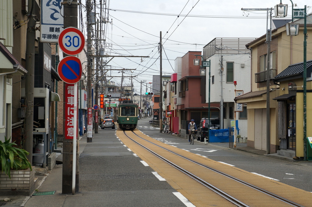 江ノ島から腰越、根津から谷中の一日_c0180686_18362158.jpg