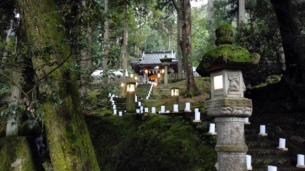 長谷部神社で_d0093903_21282850.jpg