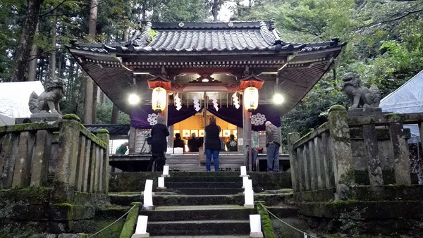 長谷部神社で_d0093903_21283583.jpg