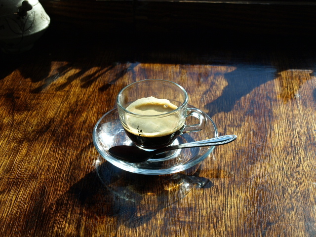 COFFEE PIZZA nonびりーの その4(ピザ ツナ&半熟玉子)_d0153062_22090914.jpg