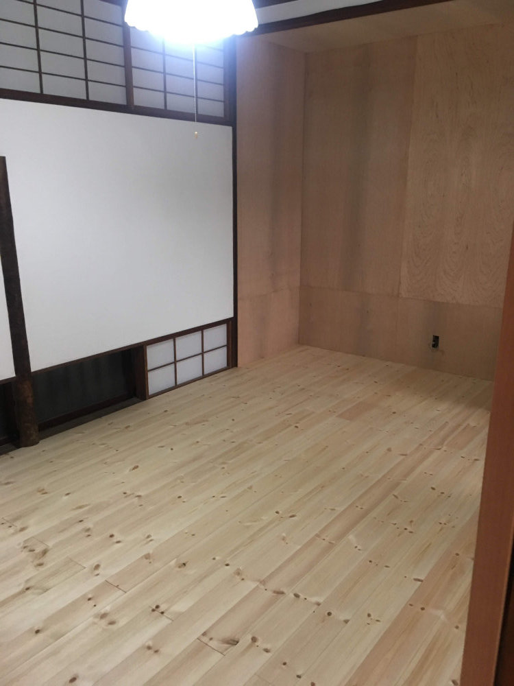 事務所の床塗装 ビフォーアフター_b0349892_17524338.jpg