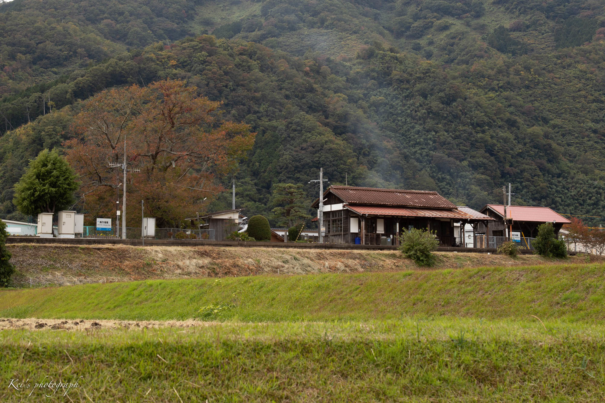美作滝尾駅_c0235725_05063609.jpg