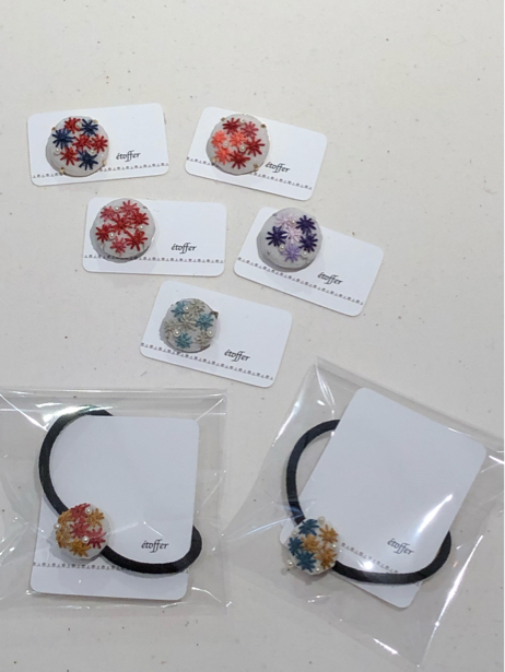 追納しました＾＾Fleursミニブローチ、ヘアゴム。_e0060341_08581478.jpg