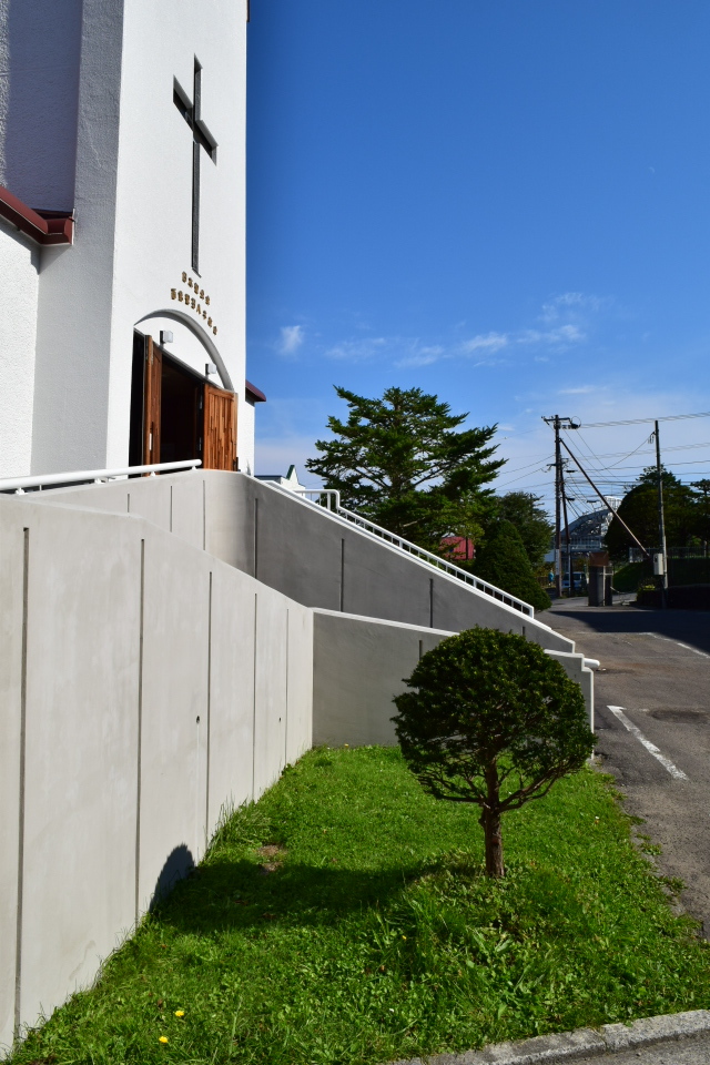 函館聖ヨハネ教会(函館の建築紹介)_f0142606_03182556.jpg