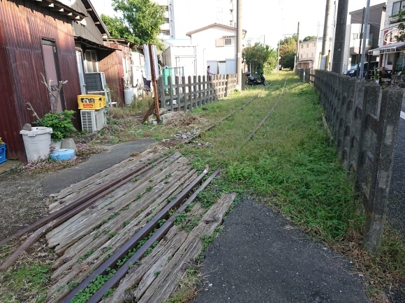 10/28 米軍厚木基地専用線廃線を歩く_b0042308_23280114.jpg