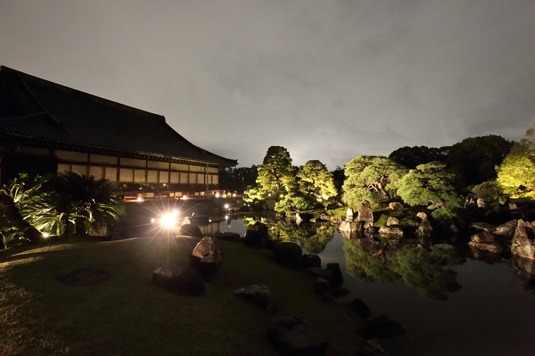 紅葉の京都2018 －二条城秋季特別ライトアップ FLOWERS BY NAKED 2018（中編）－ _b0169330_17241682.jpg