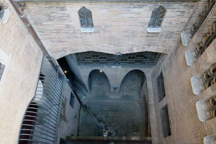 グエル邸 Palau Güell アントニ・ガウディ Antoni Gaudi 世界遺産 2018年9月 バルセロナの旅(5)_f0117059_22543724.jpg