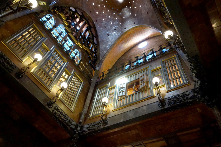 グエル邸 Palau Güell アントニ・ガウディ Antoni Gaudi 世界遺産 2018年9月 バルセロナの旅(5)_f0117059_22551747.jpg