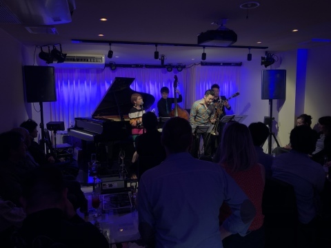 Jazzlive comin 広島 明日月曜日のジャズライブ_b0115606_12020335.jpeg