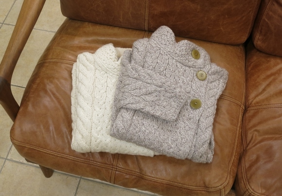 aran のカーディガンで暖かくね。_c0227633_14372647.jpg