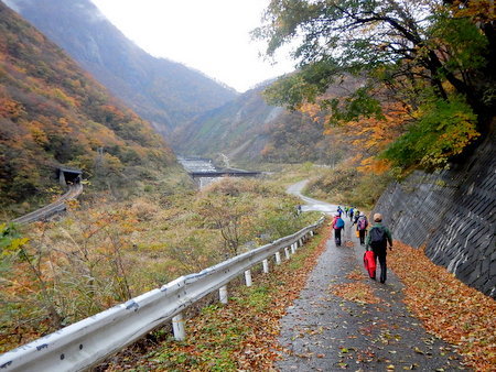 塩の道・天神道越え（北小谷駅～天神道越え～平岩駅）_e0153040_17215033.jpg