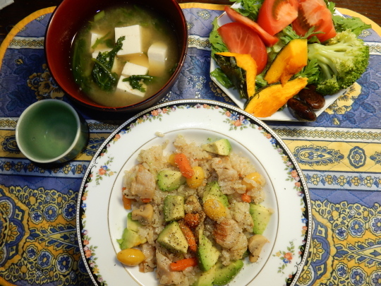 ’18,11,18(日)ペンキ塗りとゴルフと炊き込みご飯!_f0060461_09585100.jpg