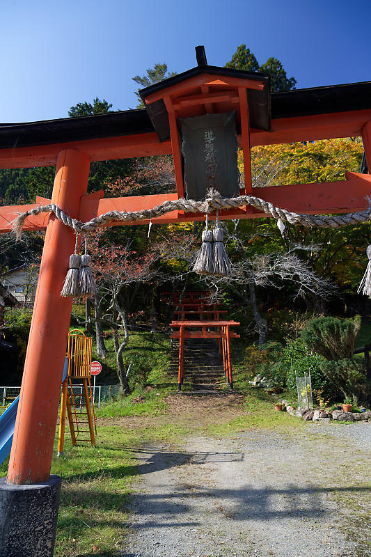 2018京都の紅葉・京丹波 導観稲荷神社_f0032011_20384906.jpg
