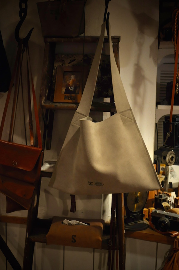 sling bag_b0172633_21185848.jpg