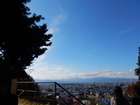 微かな記憶を頼りに飯盛山_e0355177_09191424.jpg