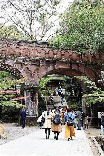 藤田八束の京都の秋と鉄道写真@京都は南禅寺の紅葉、和風喫茶洛匠の素敵な庭に感激、路面電車_d0181492_22284580.jpg