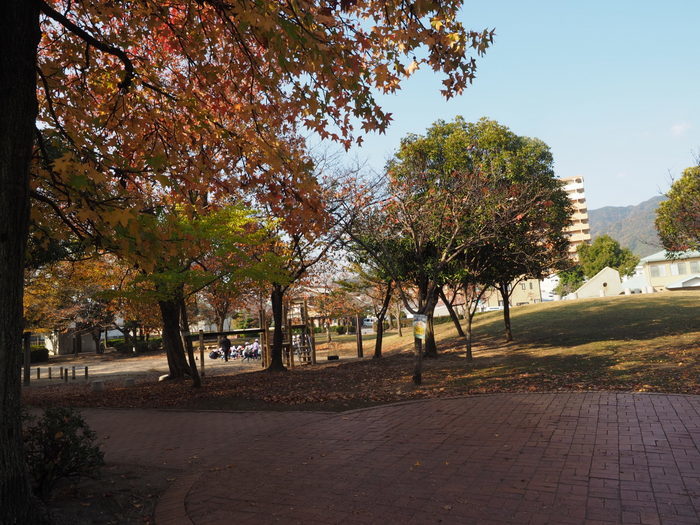佐伯区民文化センター&五日市中央公園_c0116915_21055930.jpg