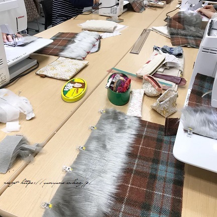 【ヴォーグ学園横浜校】バッグ講座でもファーのバッグ制作はじまりました！_f0023333_22263999.jpg
