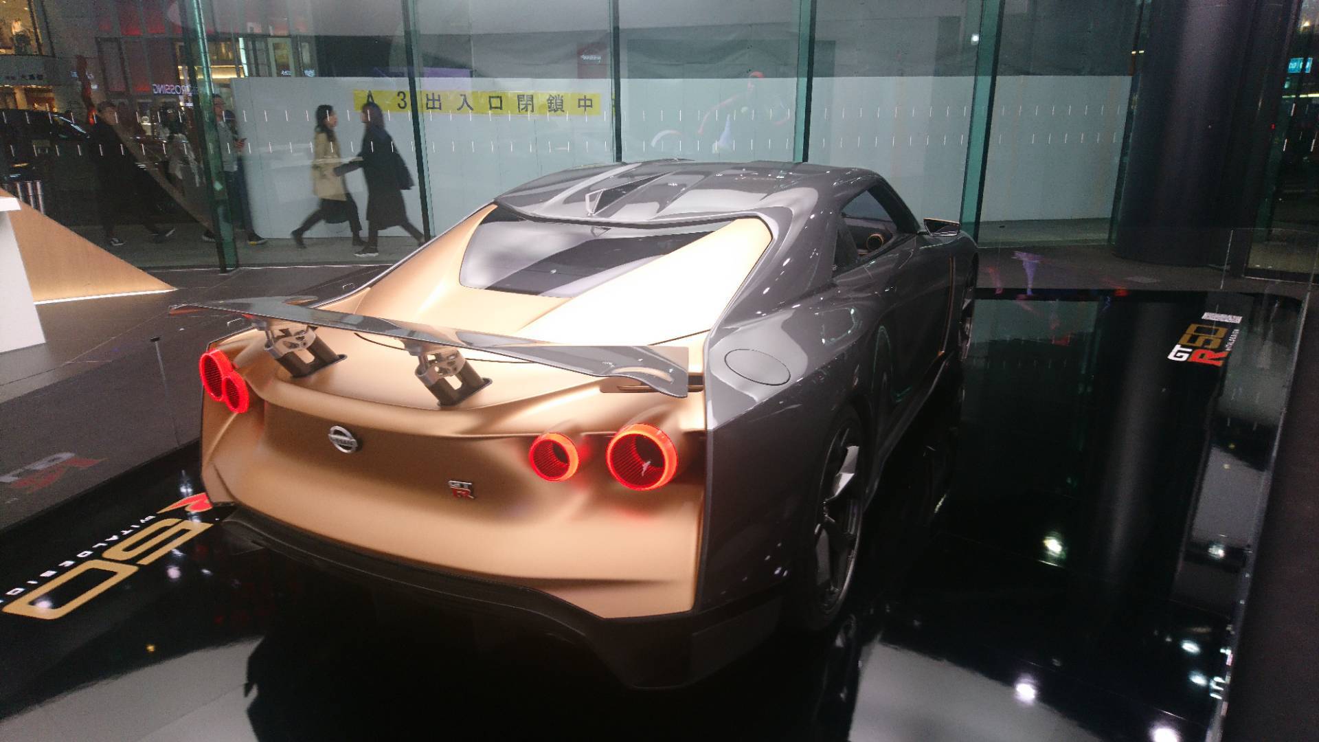 Nissan GT-R50 by Italdesign & Skyline 2000GT-R @Nissan Crossing_c0002171_01590555.jpg